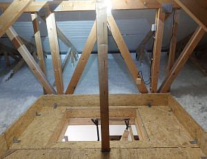 Zateplení novostavby bungalovu pomocí foukané izolace